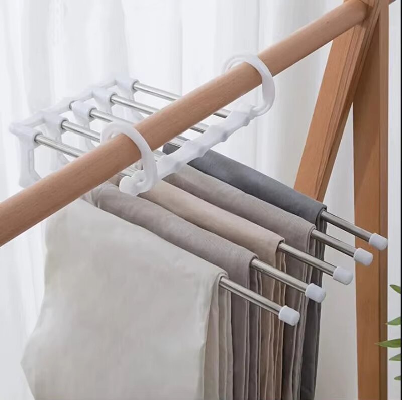 ClosetMate™ – Tu mejor aliado para un armario siempre ordenado.